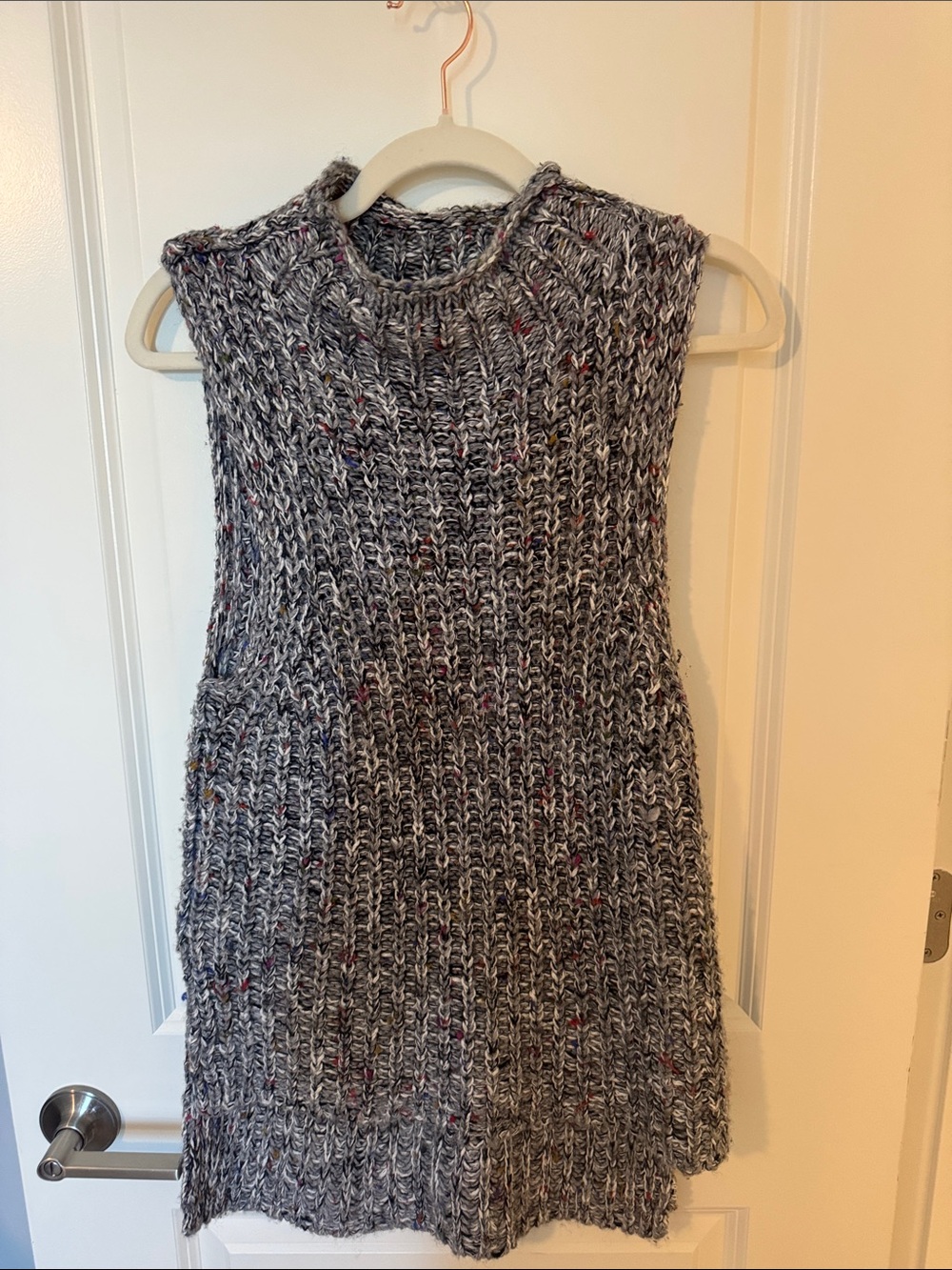 Moth Chunky Knit Sleeveless Sweater Dress in Gray with Multicolor Flecks